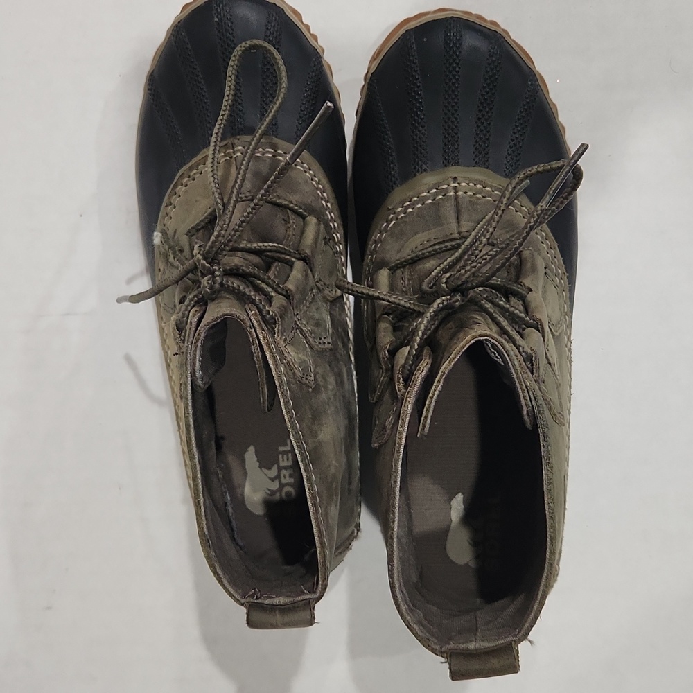 Sorel Olive and Black Winter Boots - Picture 4 of 11